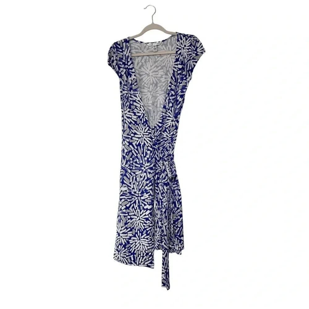 DVF Kye Paint Stroke Silk Jersey Knit Wrap Dress Blue Wrap Dress Small Sz 10 Tag - Picture 4 of 12